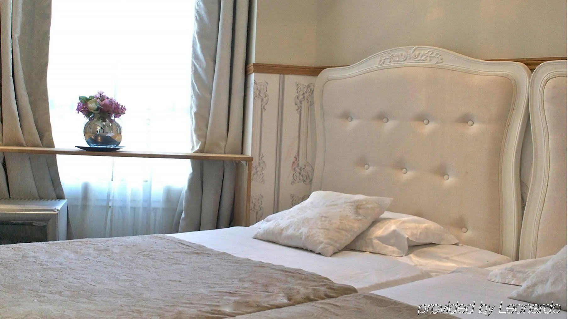 Hotel Petit Saint-honoré París